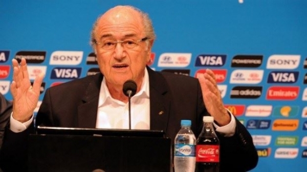 Marin some, Blatter se irrita com pergunta sobre corrupo e ministro ironiza crticas