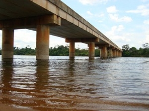 Menina de 08 anos est desaparecida desde a tarde de domingo no Rio Juruena em Juna.