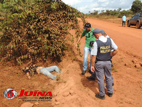 Homem  encontrado morto com mais de 20 facadas em Juna