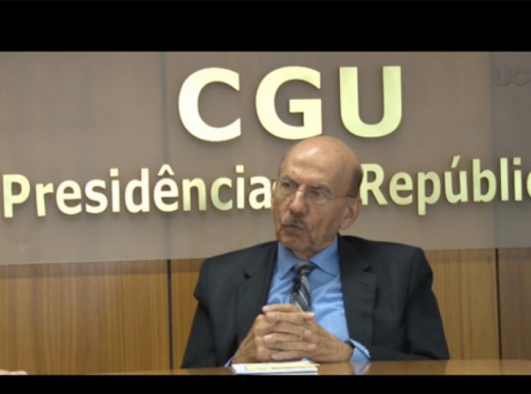 Jorge Hage diz que entregou a Dilma carta de demisso da chefia da CGU