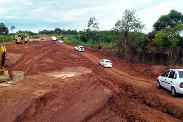 Rodovia de MT  liberada para carros de passeio aps reparo provisrio