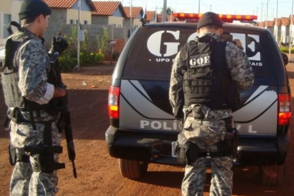 Polcia transfere para Cuiab bando que assaltou carro forte