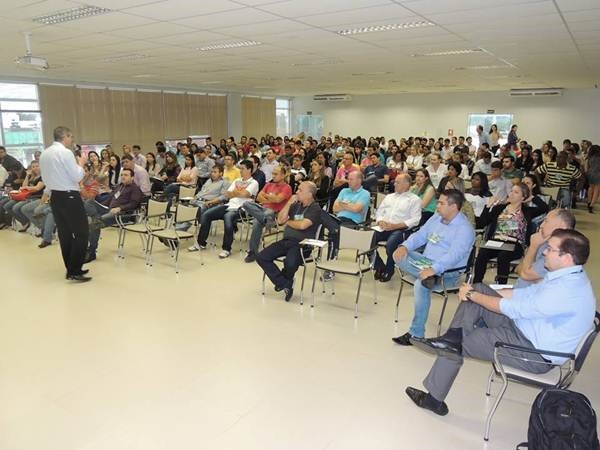 Sicredi realiza evento de oportunidades 2015 para colaboradores das reas de negcios