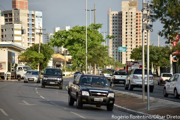 Radares mveis comeam a funcionar hoje na capital; notificaes pelo monitoramento eletrnico chega a quase 100 mil