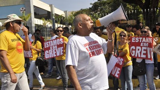 Atendimento no Detran-MT volta ao normal nesta tera-feira