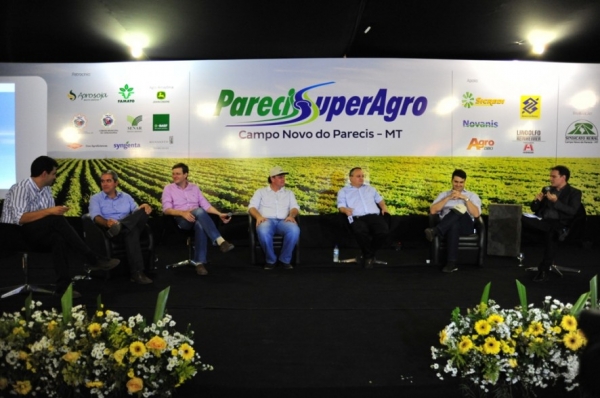 Pedro Taques destaca potencial tecnolgico da Parecis SuperAgro