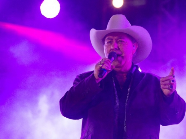 Cantor sertanejo Milionrio  internado em hospital de Rio Preto