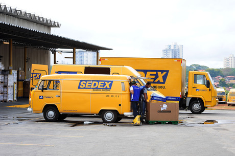 Correios chegam a dobrar preo de entrega de encomenda no exterior