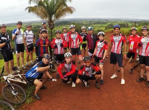 Grupo Bike Clube Juara realiza encontro ciclstico em Juara com grupo de Juna.