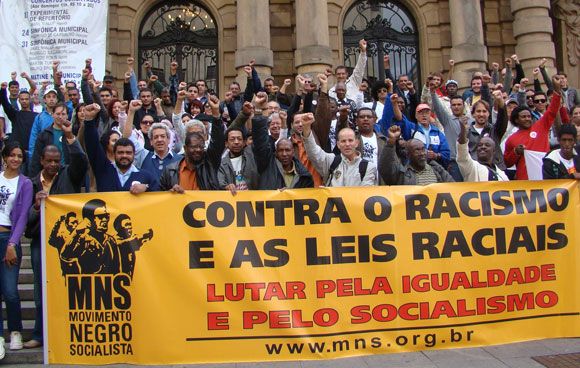 Movimento negro pede regulamentao de cotas em concursos pblicos no Brasil 