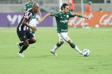 Palmeiras no embalo contra time santista ganha o 6 lugar no Brasileiro 2015