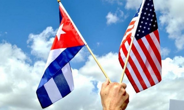 Estados Unidos e Cuba reabrem hoje embaixadas