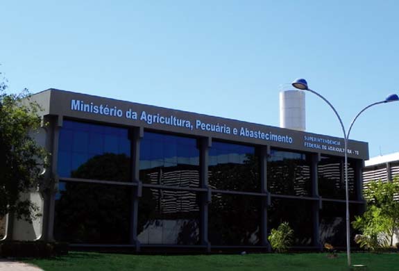 Ministrio da Agricultura libera R$ 989,3 milhes para financiamento em 12 bancos