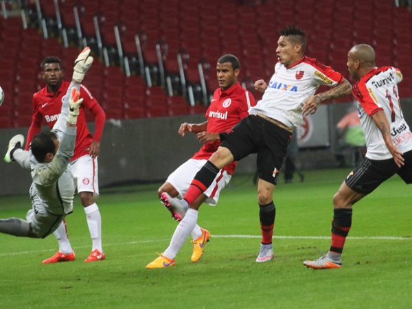 Flamengo derrota o Sport na Arena Pernambuco