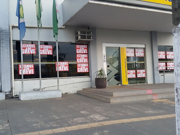 Greve dos bancrios entra no terceiro dia, inclusive em Juara