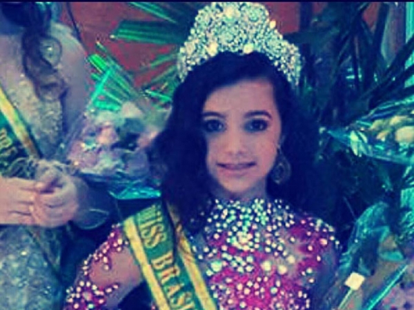 Duda, menina de Juara  eleita Miss Brasil Pr-juvenil em So Paulo.