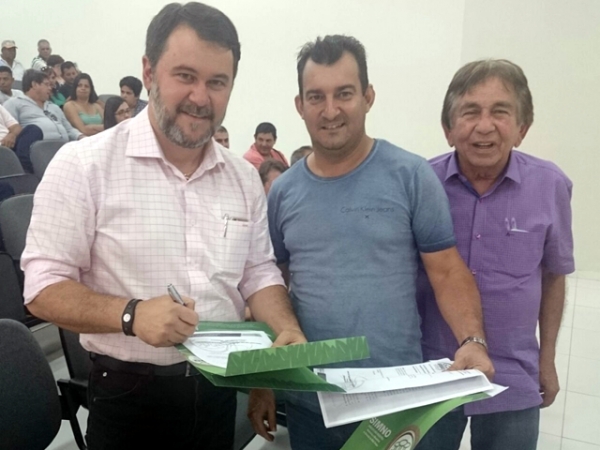 Presidente do Simno busca junto ao Deputado Oscar Bezerra solues para o setor de base florestal