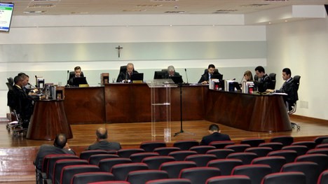 Pleno do TRE-MT preta condolncias  famlia de criana falecida em Cuiab