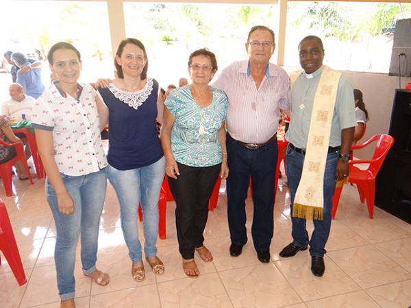 Nilson de Brida comemora 70 anos com festa entre amigos e familiares.