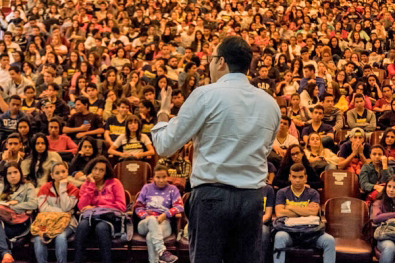 Secretrio Marco marrafon visita escolas ocupadas e garante a alunos discusso sobre PPPs