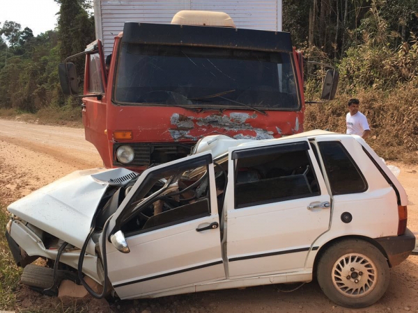 Sete (07) pessoas da mesma famlia morrem em acidente entre Juruena e Castanheira.