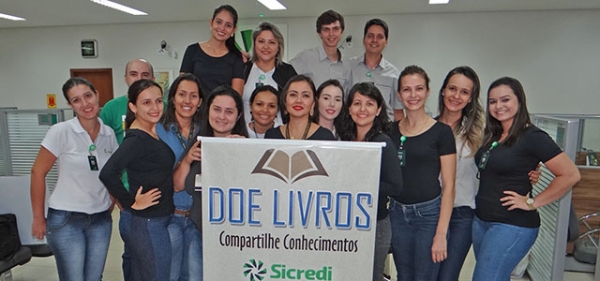 Sicredi Juara lana campanha de coleta de livros doados