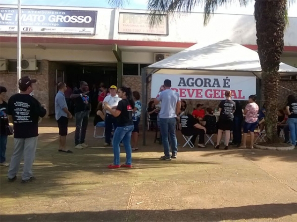 Servidores de Mato Grosso rejeitam proposta do governo e greve continua