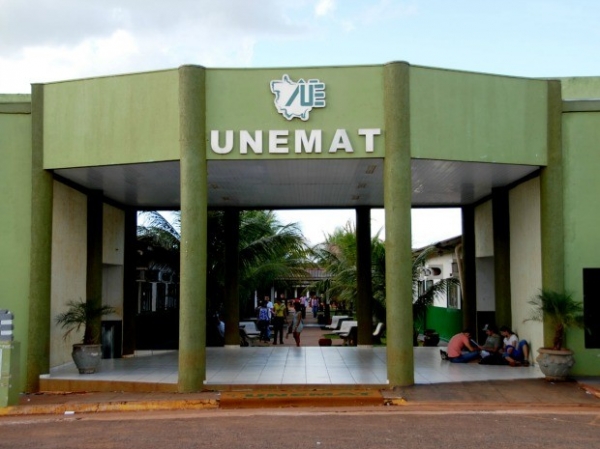 Em greve h dois meses, professores da Unemat suspendem paralisao