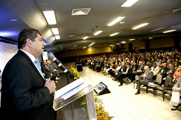 Presidente da ALMT prestigia Encontro Brasileiro de Administrao