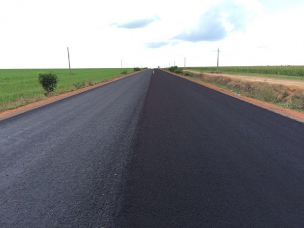 Governador inaugura quase 100 km de asfalto da MT220 que liga Sinop a Juara