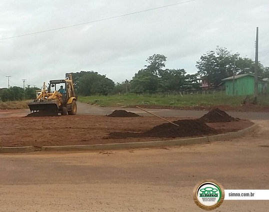 Composto orgnico produzido por Associao de Moveleiros e Sindicato da Base Florestal est sendo usado no paisagismo de Juna