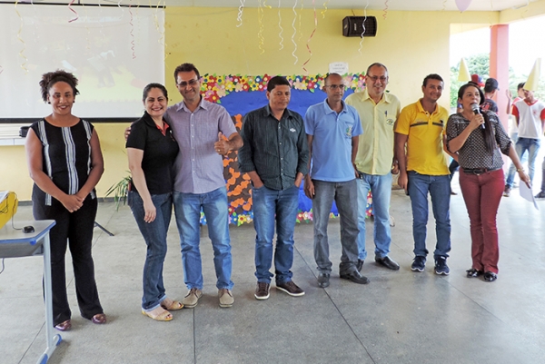 Em Novo Horizonte do Norte, Escola Rosmay Kara Jos encerra ano letivo 2016 com Mostra Cultural