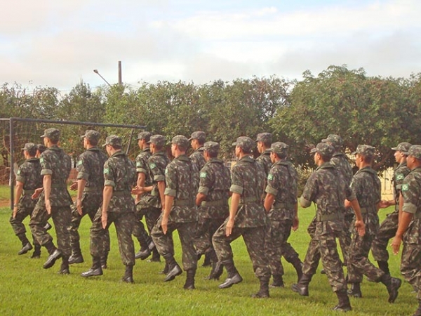 Tiro de Guerra de Juara convoca jovens para apresentao dia 20 de fevereiro.