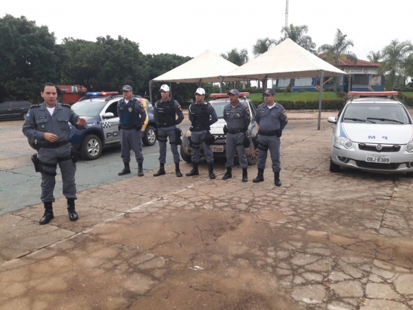 Polcia Militar do Vale do Arinos lana a campanha Carta na Mo e apresenta o Talonrio Eletrnico.