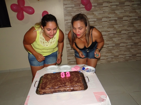 Brbara Rampim e Inez Silva comemoram juntos seus 23 e 32 anos de vida respectivamente