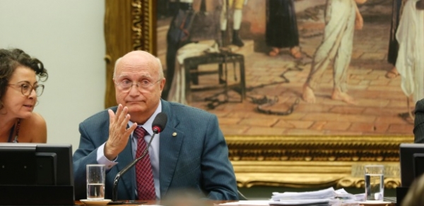 Osmar Serraglio (PMDB-PR) aceita convite para assumir Ministrio da Justia