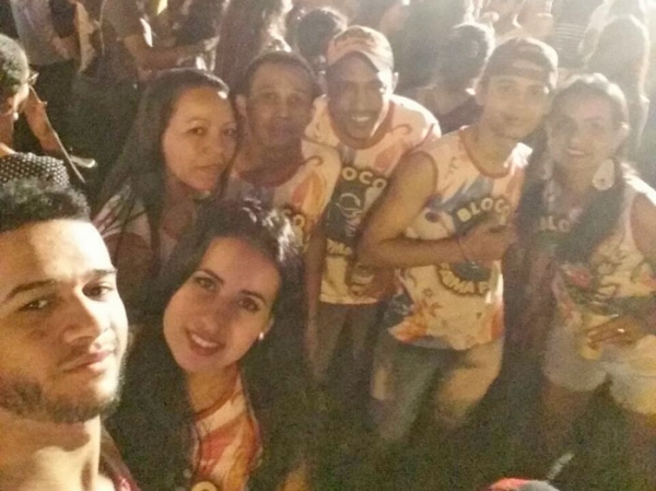 Equipe da Farmcia Nei Drogas monta Bloco Carnavalesco para curtir o Juara Folia.