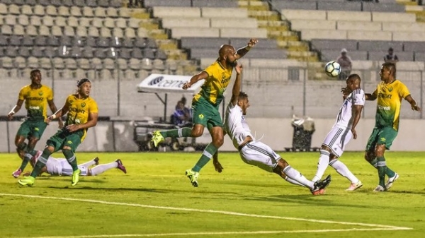 Cuiab surpreende a Ponte nos pnaltis e avana  terceira fase da Copa do Brasil