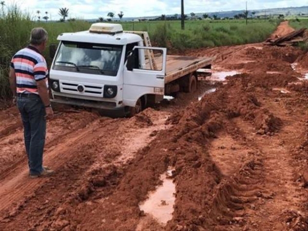 Vereador Flvio Valrio (SD) pede socorro para a rodovia MT 160 sentido Itapaina.
