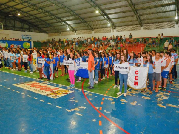 Abertura dos Jogos Escolares rene centenas de pessoas no Ginsio