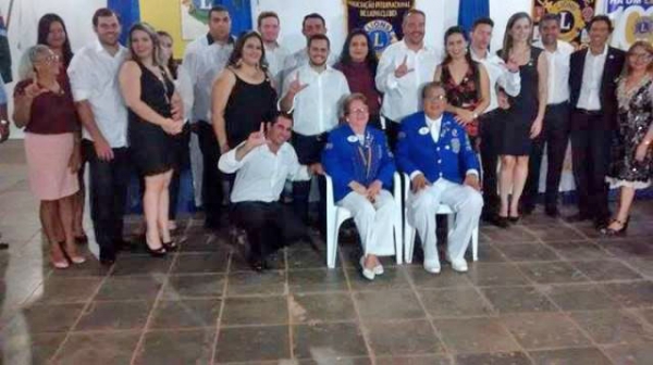 Vereadores Joo Rissotti e Salvador Pizzolio prestigiam posse da diretoria do Lions Clube.