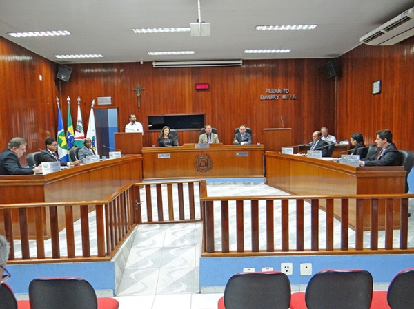 Tribunal de Justia de Mato Grosso, suspende deciso de juiz de Juara e mantm VI dos vereadores.