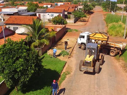 ConcludoS servios de limpeza na rea urbana de Novo Horizonte do Norte