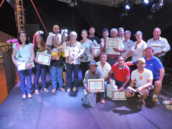 Homenagem aos servidores municipais foi o pice na festa do Trabalhador