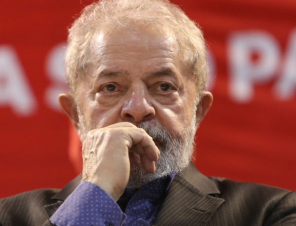 Lava Jato: Lula depe a Srgio Moro sob clima de tenso