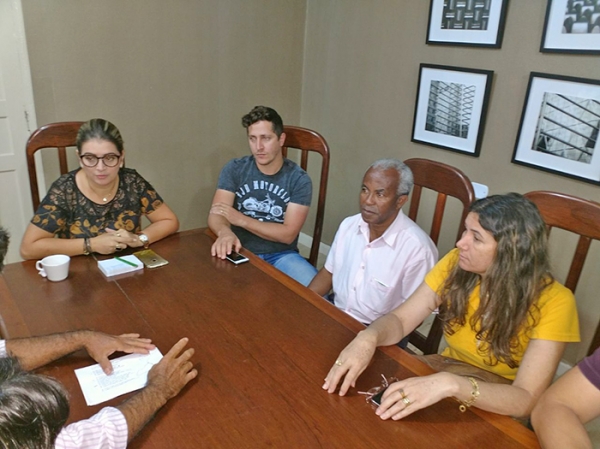 Produores de Itapaina buscam apoio na Cmara e Prefeitura para abertura de estrada.