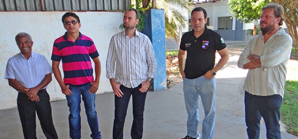 Vereadores visitam Escola Militar Tiradentes e conhecem melhor a instituio.