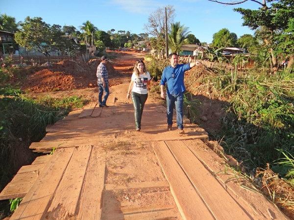 Exclusivo: Prefeita Luciane e deputado Oscar Bezerra aproveitam domingo para visitar obras em Juara.