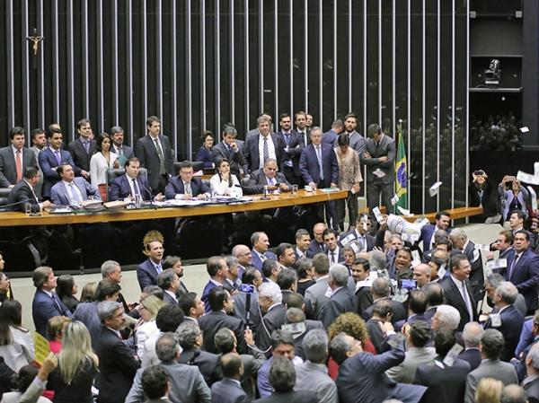 Cmara dos deputados nega autorizao para processo contra Temer no Supremo