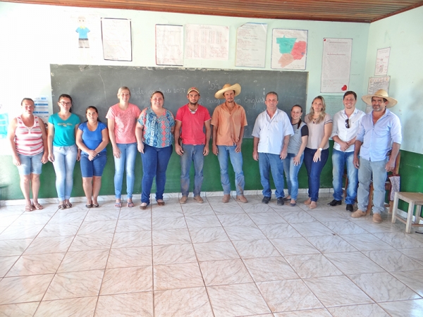Vereador Flavinho (SD) e secretrio de educao visitam escola do Bairro Machado, na Itapaiuna